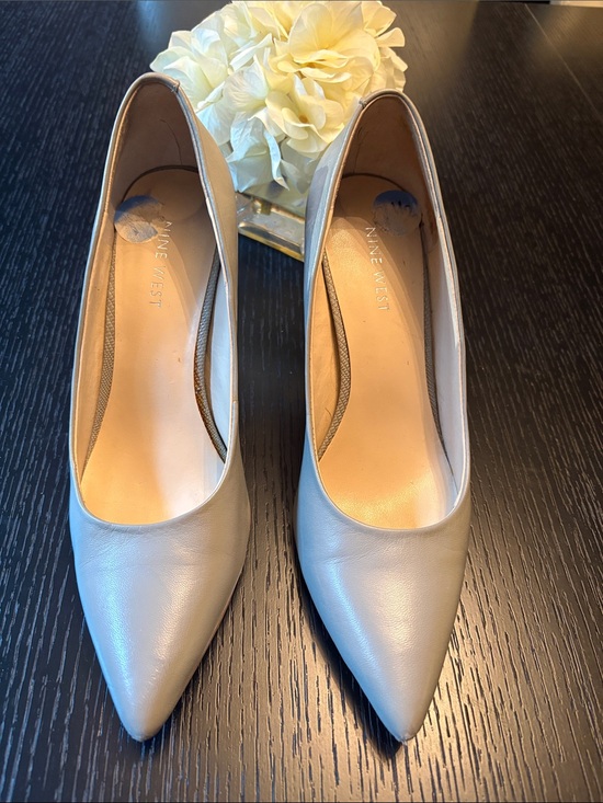 Nine West Shoes - Nine West Gray- Taupe Pointed-Toe Leather Pumps